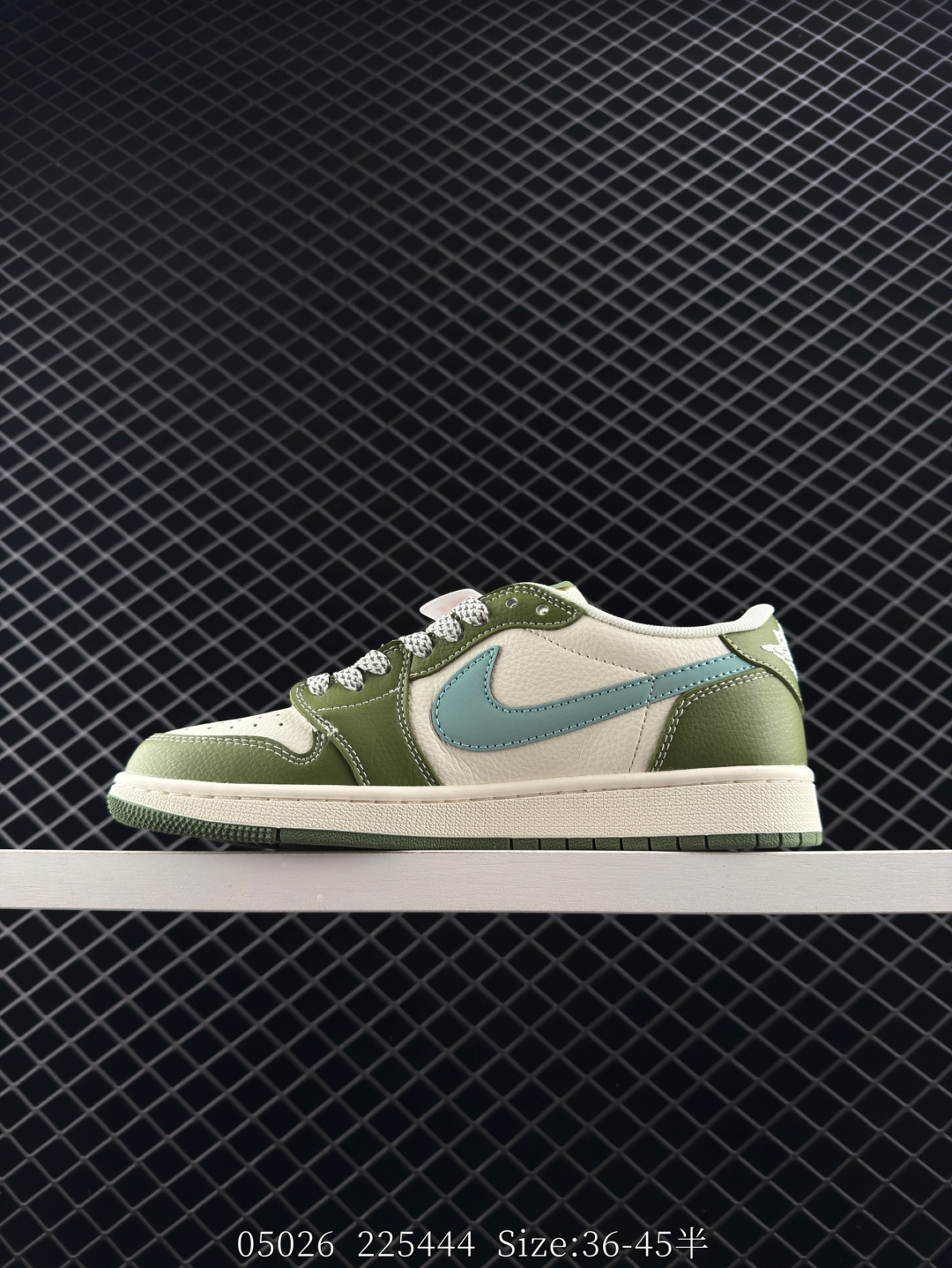 Travis Scott x Air Jordan 1 ” Reverse Mocha “